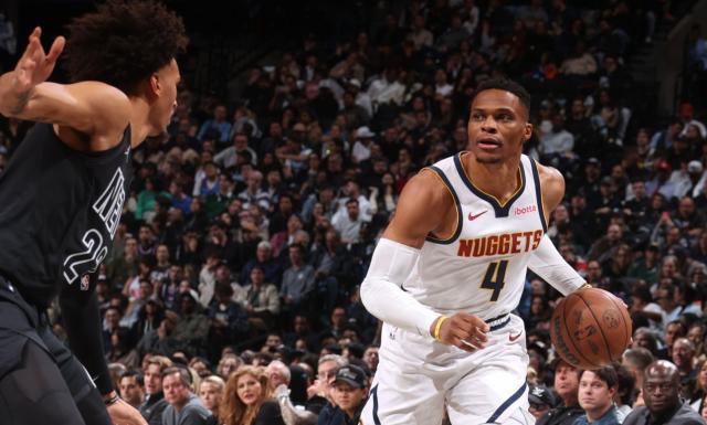 星空体育官网-韦少回暖立功！变身掘金晴雨表：无愧板凳领袖